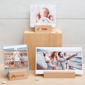 Gegraveerde design fotohouder met foto&apos;s liggend